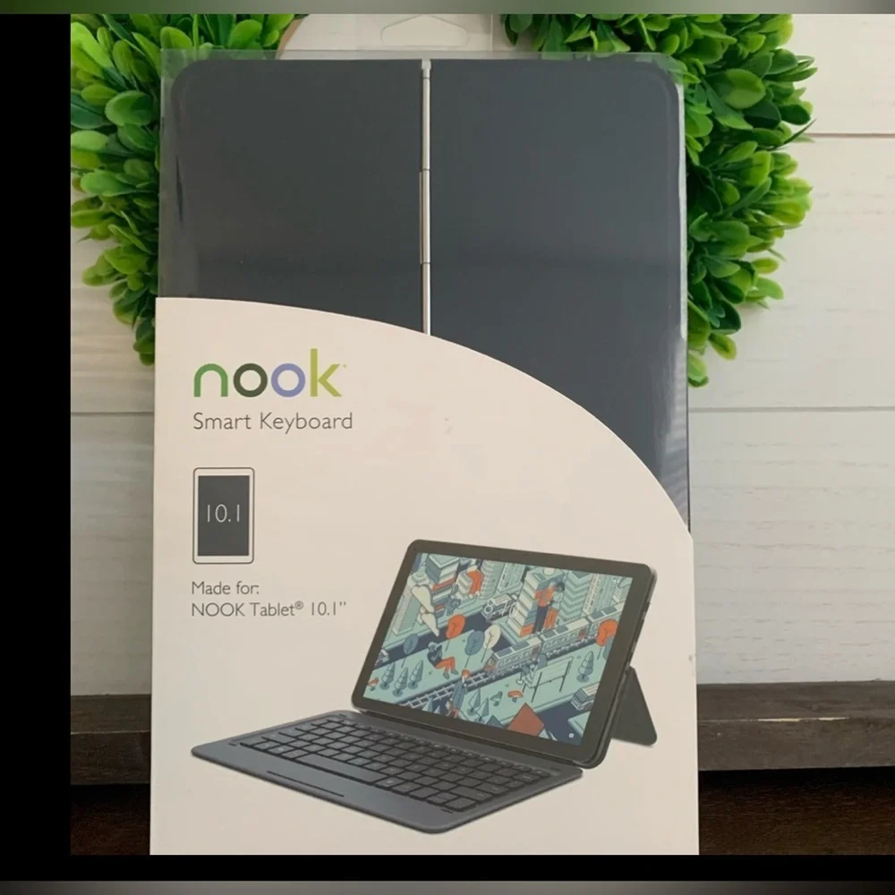Nook 10.1 Smart Keyboard (navy blue) New in package